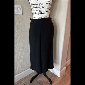 Banana Republic cropped pants size 2 petite 
Wide leg